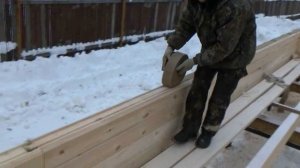 Сборка сруба из профилированного бруса