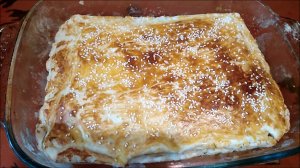 Пирог из слоёного теста с курицей и шампиньонами.mp4