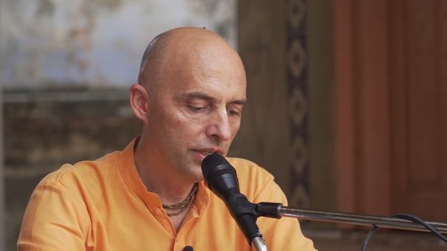 Как Кришна получил имя Говинда. Говардхан-лила – главный смысл истории.