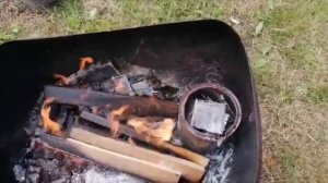 Плавим СВИНЕЦ с аккумуляторов на костре! Как правильно плавить свинец? Очистка свинца!