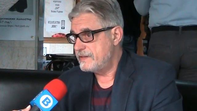 Асен Сираков представи творчеството си пред търновски ученици смотреть онлайн