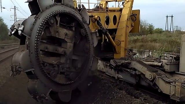 МЕГАМАШИНЫ!!!! железнодорожная техника (Машина МКТ для нарезки кюветов) смотреть онлайн