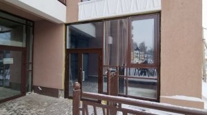 АЛЮМАНИЯ. 
Входная группа из тёплого алюминия.
Демонтаж фасадной системы и монтаж входной группы.