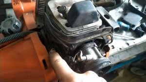 Ремонт Husqvarna 545 RX замена тросика газа