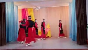 20 Образцовый детский башкирский фольклорный ансамбль "Сулпан", - Дефиле (фольклор. костюмы)
