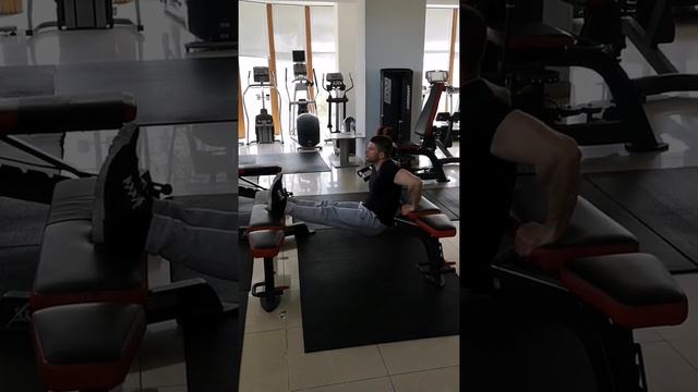 Push ups on triceps from the bench | Отжимания на трицепс от скамьи