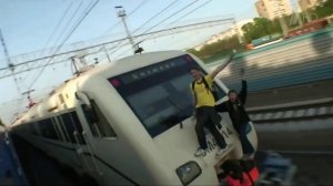 Сумма штрафа для любителей экстремального катания ...ах электричек может быть поднята до 5000 рублей