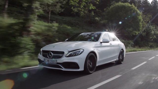 2015 Mercedes Benz C63s AMG Sedan Driving смотреть онлайн