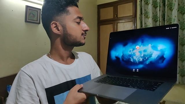 Apple MacBook Pro 15-inch (2018) | Why did I Spend ₹ 2.24Lakh ?? | Unboxing ,Review & Specification