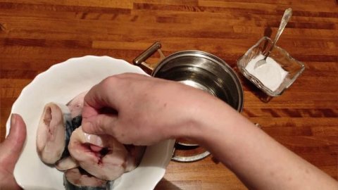 ПРОСТОЙ РЕЦЕПТ! | Малосольная скумбрия за один час!