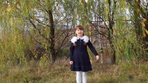 "Осень" А.С. Пушкин исполняет Хайдукова Арина, ученица 3 "Б" класса