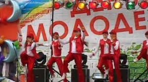 Задорный, веселый  детский танец.