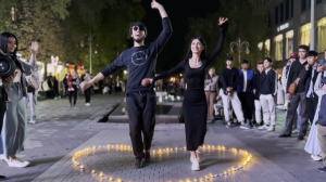 Мадина Супер Лезгинка В Центре Города Алма-Ата 2023 Девушки Танцуют Бомба ALISHKA Lezginka Madina