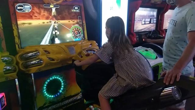 Детские игровые автоматы.Торговый центр Нова Молл.Турция смотреть онлайн