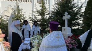 Радоница.  Панихида в Свято-Успенском мужском монастыре