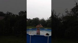 Наш Басеин)как мы купаемся😂