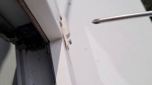 Как самому заменить карманчики на москитной сетке?