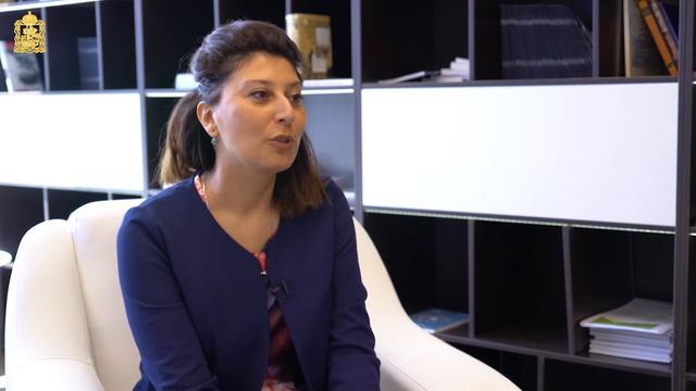 Карина Чикнаверова о необходимости изучения иностранного языка смотреть онлайн