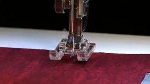 Janome MC 12000 | Открытая лапка для сатиновых строчек F2