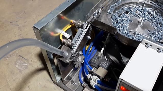 Автоматический заклепочник смотреть онлайн