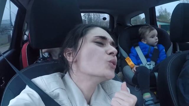 Поход в кино. Поем песни в машине. Нашли ёжика смотреть онлайн