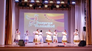 "Я счастливая" Елена Гуляева и ансамбль русской песни "Забавушка"