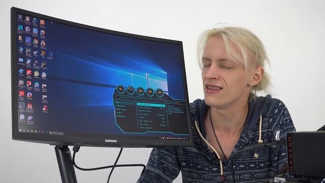 Изогнутый игровой монитор Samsung C24FG70FQI смотреть онлайн