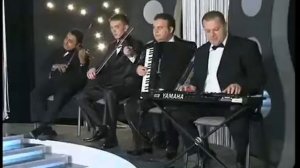 Nedeljko Bajić Baja  - Oficir sa ružom