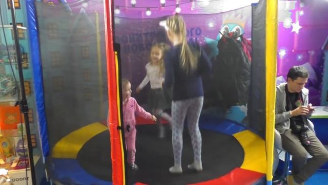 БОНСТИК NEWS И ЭМИЛЬКА БОНСТИКИ 4 ЭМИЛИ КИДС ШОУ на съёмках бонстик шоу
