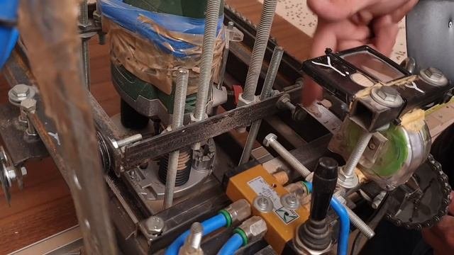 Самодельный станок, крутая идея, простые комплектующие.