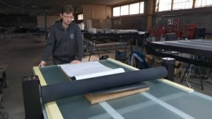 Наклейка китайской пленки на ДСП 26 мм на планшетном ламинаторе STANBER