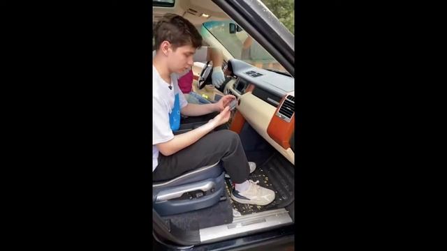 OZON. Стрим "Дачный сезон". Обзор видеорегистратора 70mai A400 смотреть онлайн