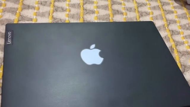 Apple sticker on Lenovo laptop ? смотреть онлайн