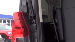 На Toyota Hiace 2022 года установили электропривод багажника от Autolifttech.net