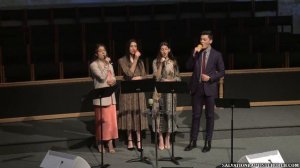 Пение «Ты знаешь, мама, мне порою жаль...» — Группа.