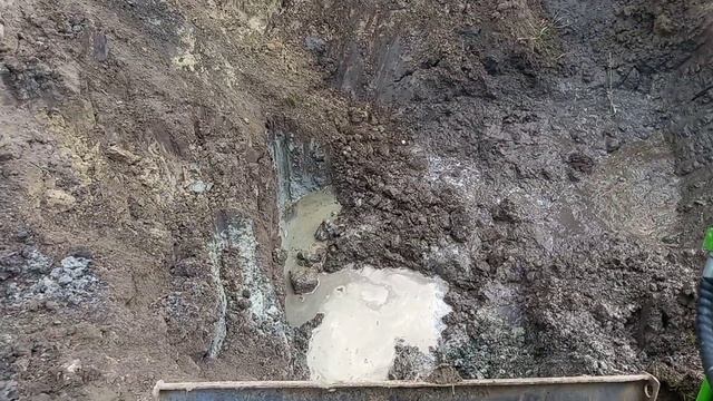 Копаю  пруд Мини-Экскаватором