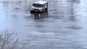 Вездеход снегоболотоход Бурлак в Баренцевом море октябрь 23 его