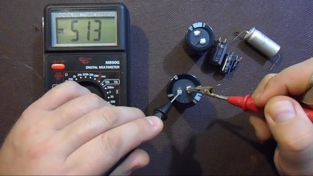 Как проверить электролитический конденсатор мультиметром!!!