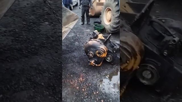 Вытаскиваем кпп из-под Амкодора