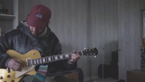 Gibson Les Paul Standard vs Sire Larry Carlton L7 - Can the Sire compete?