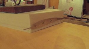 Крыло из пеноплекса. The wing is of foam polystyrene.