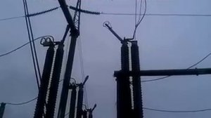 Электро дуга при включении разъединителя 220 кВ