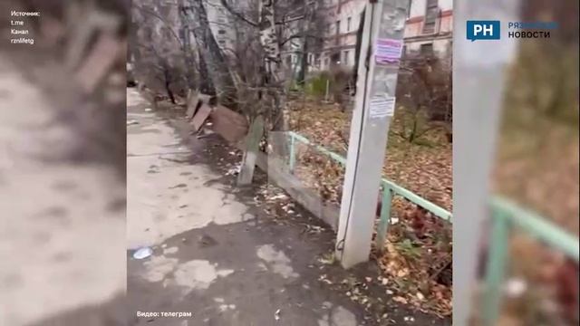 Рязанка пожаловалась на свалку возле вокзала Рязань 1