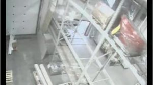 Ударная волна от метеорита в Челябинске на складе магазина Старт