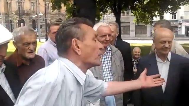 ЛЬВОВ В ВЫХОДНОЙ ДЕНЬ смотреть онлайн