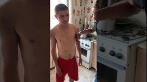 БЕЗУМНЫЙ ПАША ПОЙМАЛ БЕЛОЧКУ