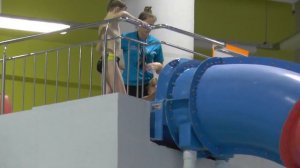 2014.02 Аквапарк «Мореон»-6 – Маша прошла через воду и трубы