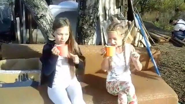 ЧЕЛЕНДЖ КТО ВЫПЬЕТ БОЛЬШЕ ВОДЫ смотреть онлайн