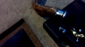 Сечёт стык штанов и резонатора таврия