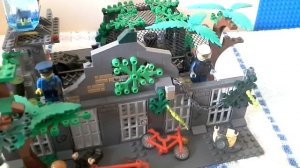 Обзор моей базы из лего против зомби !
